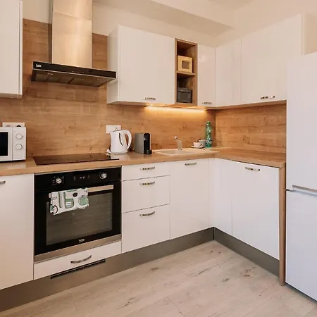 Skau 1 Old Town Family & Business Free Parking Apartment