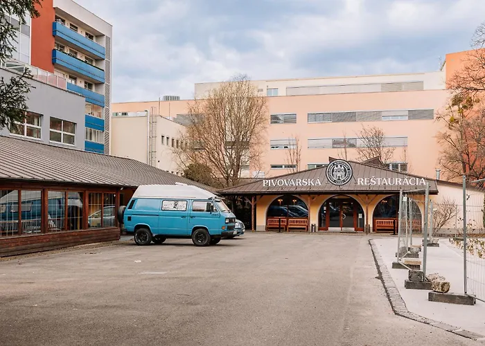 Skau 1 Old Town Family & Business Free Parking * Pressburg